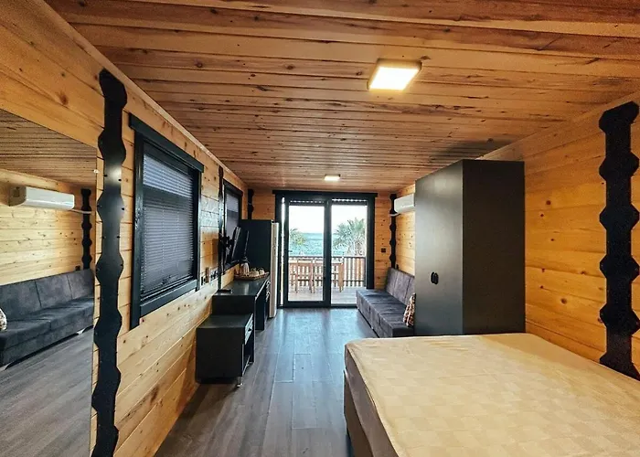 Bitez Tiny House&beach Hotel *