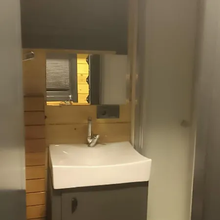 فندق Bitez Tiny House &