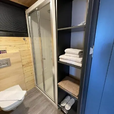 Bitez Tiny House & Hotell