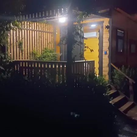 Bitez Tiny House & Hotell