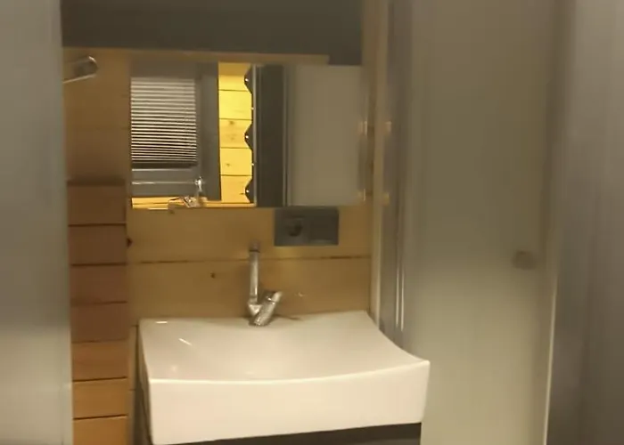 فندق Bitez Tiny House &